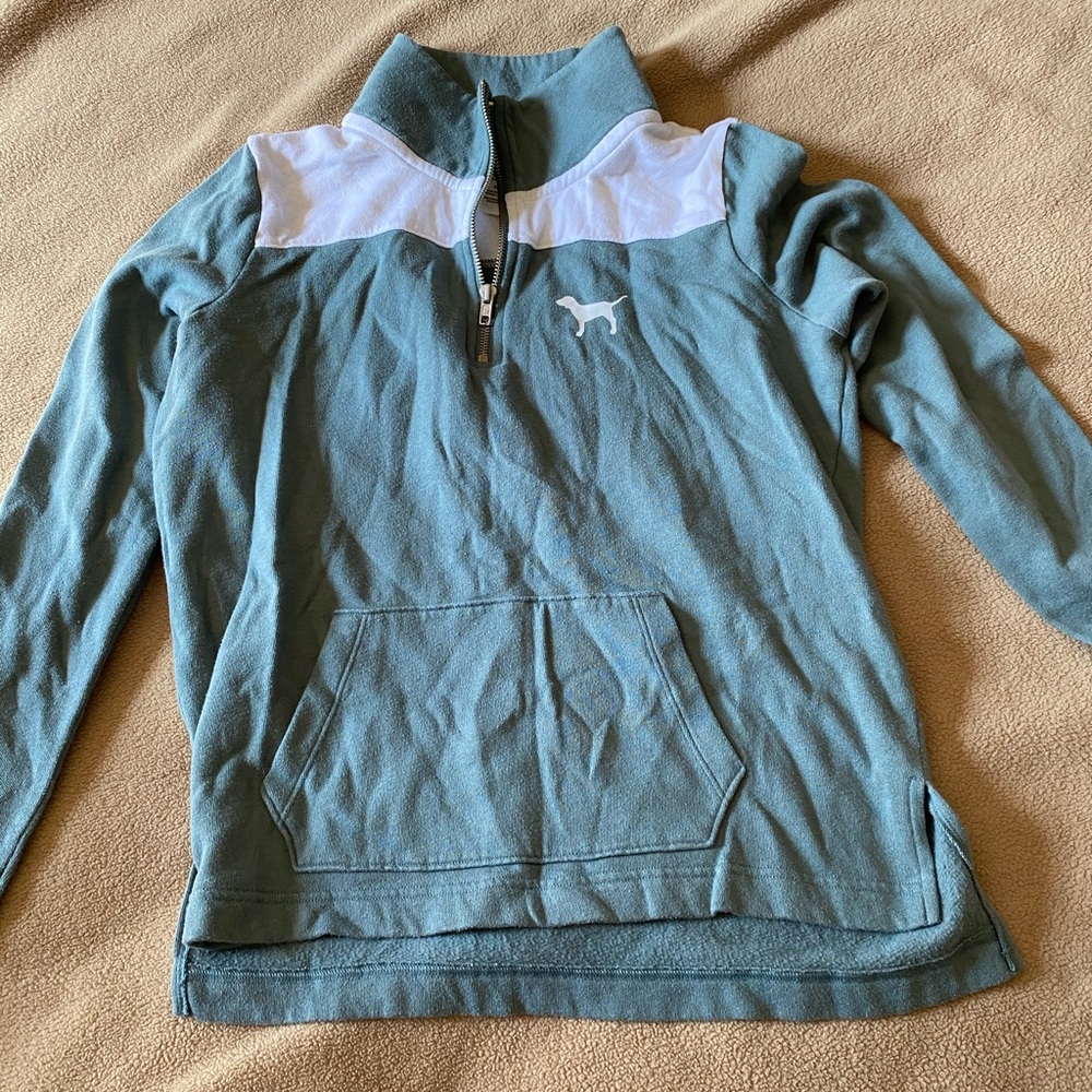 Quarter zip up
